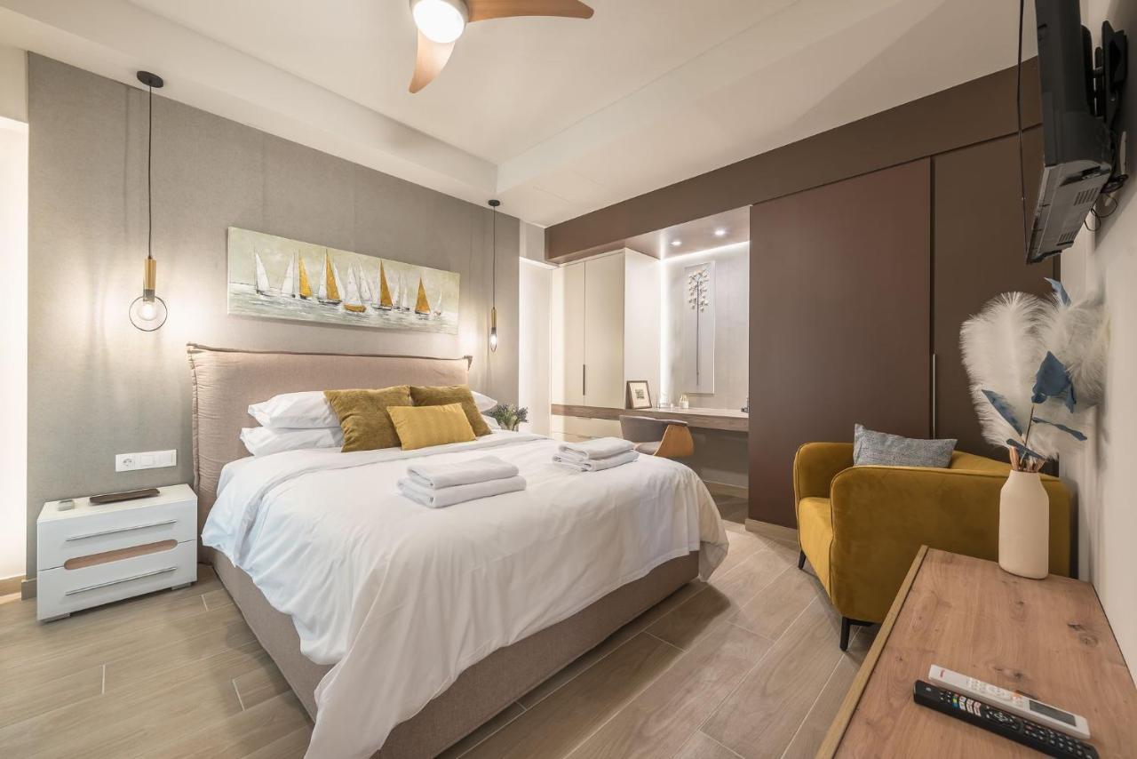 Beautiful & Renovated Aprtm In Piraeus Apartment ภายนอก รูปภาพ