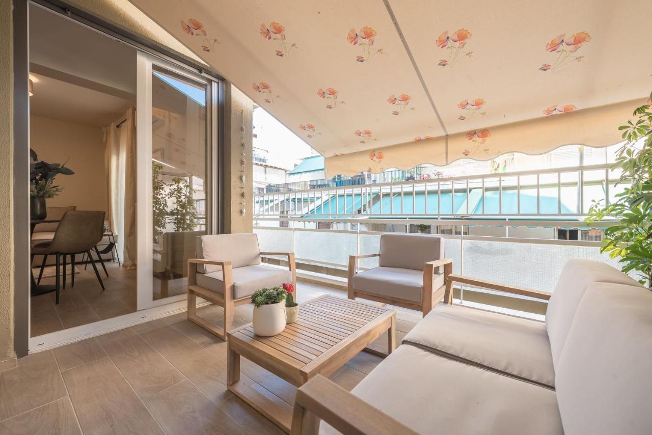 Beautiful & Renovated Aprtm In Piraeus Apartment ภายนอก รูปภาพ