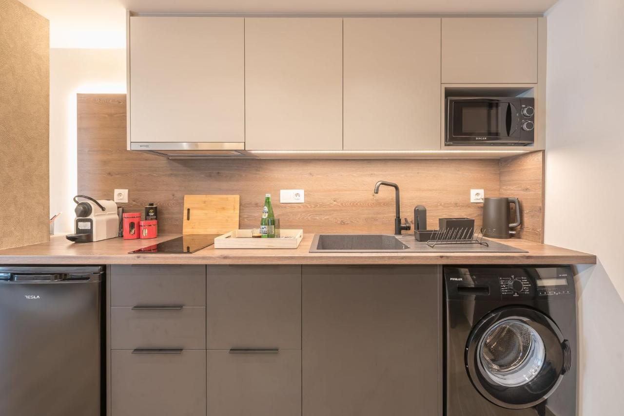 Beautiful & Renovated Aprtm In Piraeus Apartment ภายนอก รูปภาพ