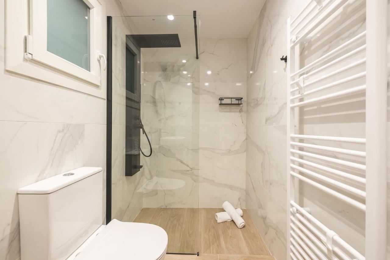 Beautiful & Renovated Aprtm In Piraeus Apartment ภายนอก รูปภาพ