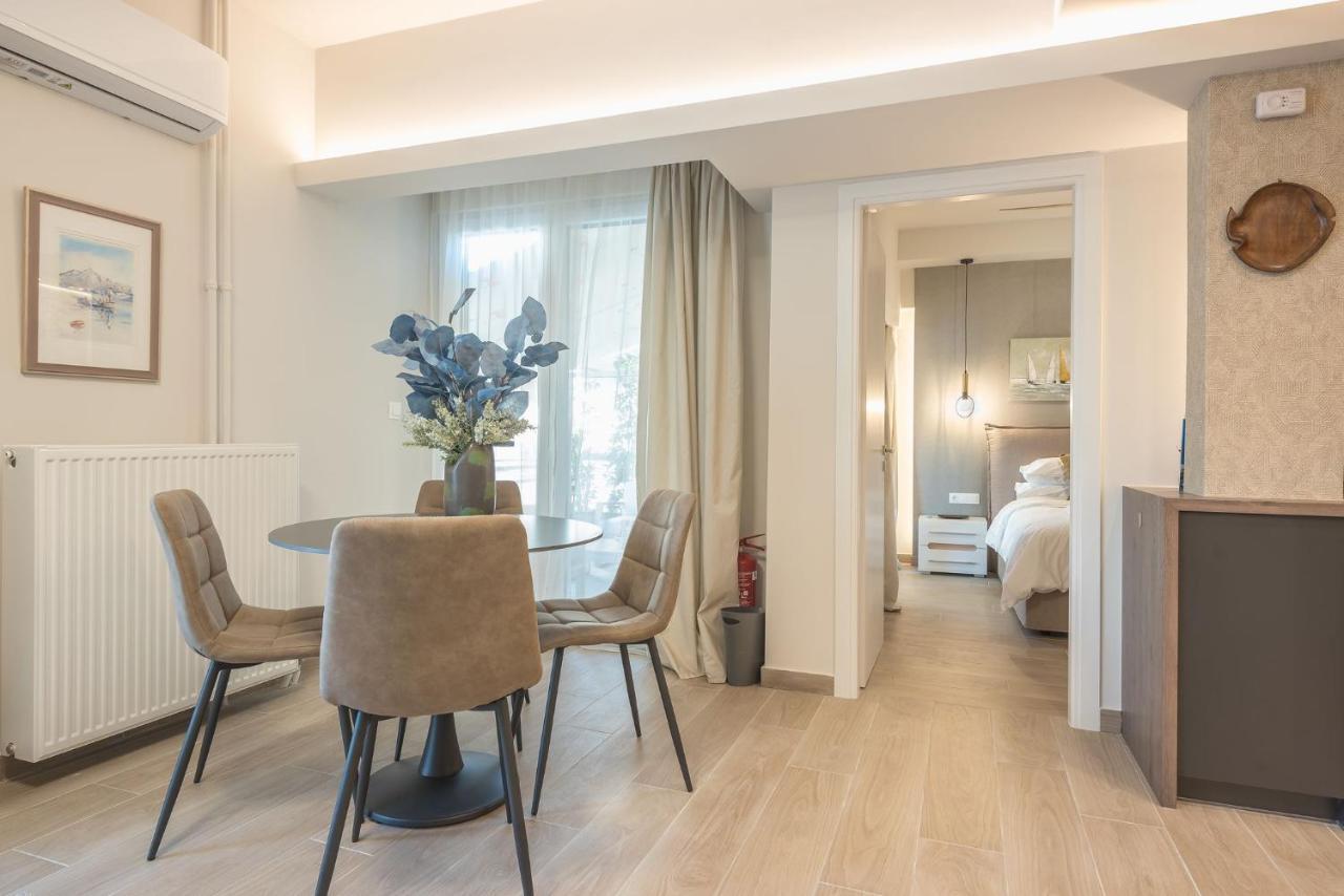 Beautiful & Renovated Aprtm In Piraeus Apartment ภายนอก รูปภาพ